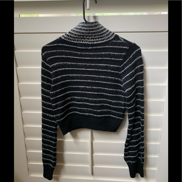 Mock turtleneck sweater - Picture 3 of 4